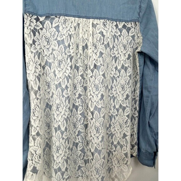 Wishful Park Size L Blue Chambray Button Up Blouse Lace Roll Tab Sleeve Top U3 - Picture 8 of 11